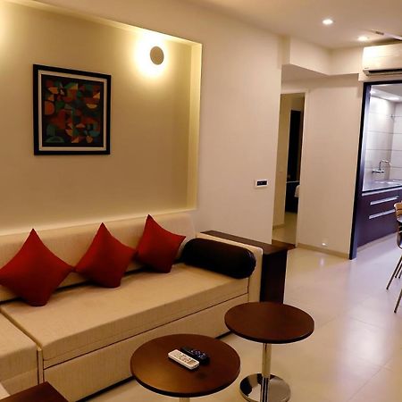 แพเทรีย สวีท Hotel ราชโกฎิ ภายนอก รูปภาพ