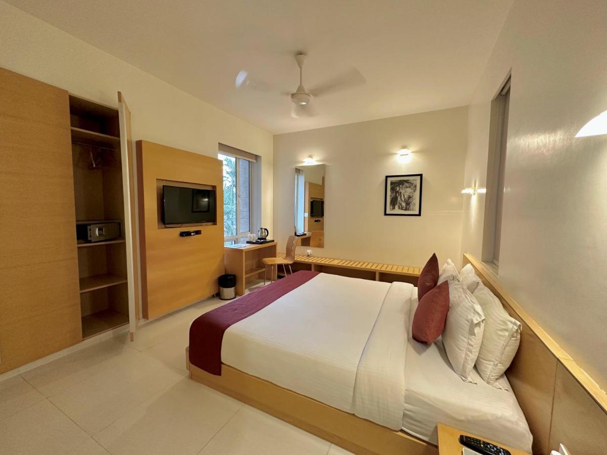 แพเทรีย สวีท Hotel ราชโกฎิ ภายนอก รูปภาพ